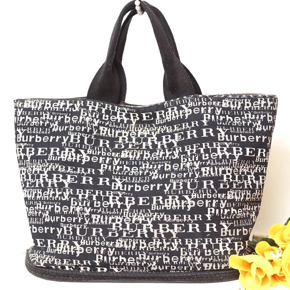 Burberry Handbags - AUTH BURBERRY CANVAS PRINT TOTE SATCHEL BAG